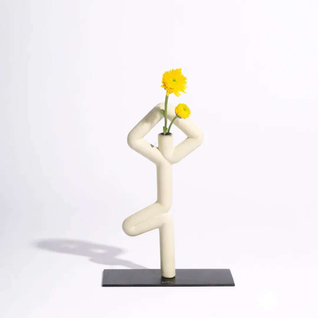 Vrikhasana Vase