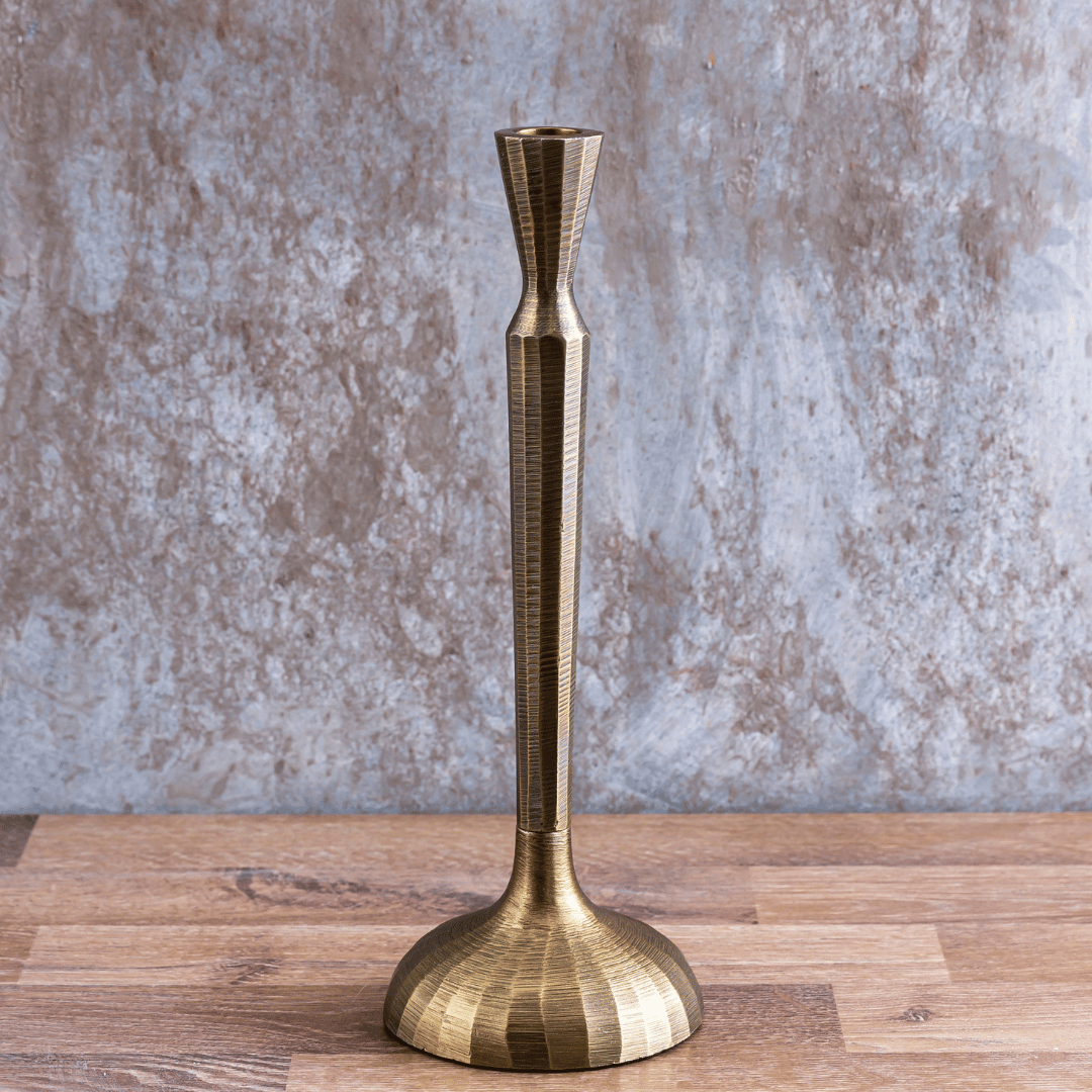Tvisa Candle Holder